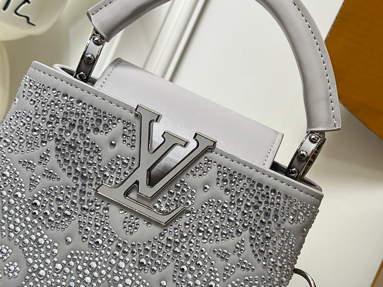 Louis Vuitton Cowhide Glossy Top-Handle Bag in Grey · view 4