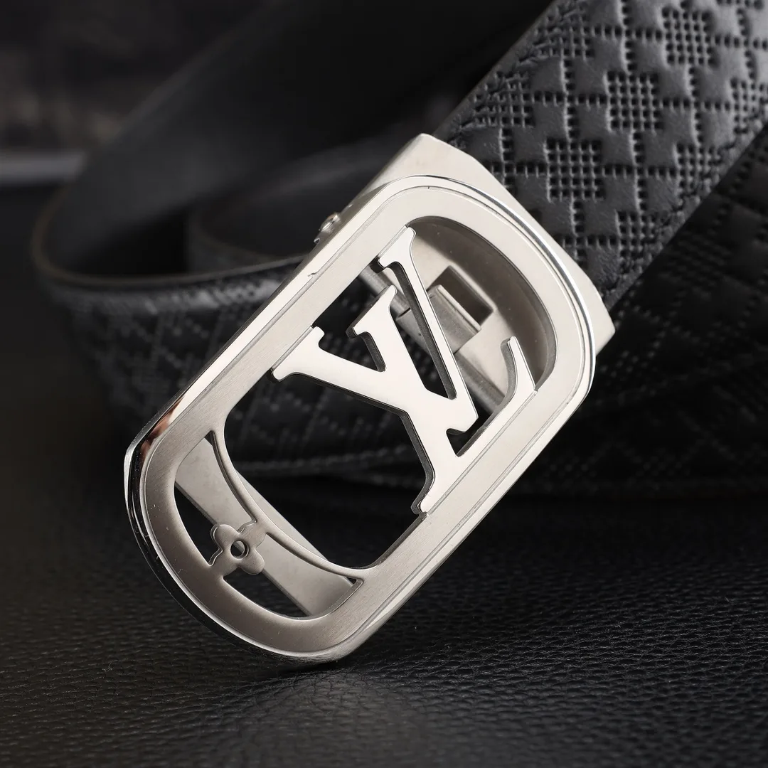 Louis Vuitton Belt in Black · view 7