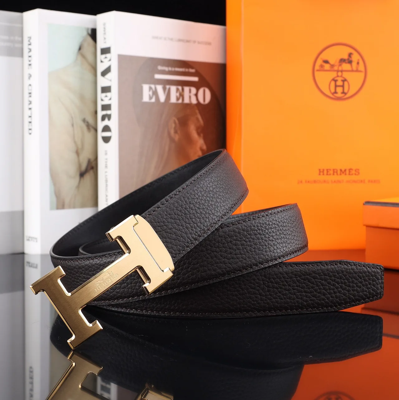 Hermes H automatic belt in Black · view 2
