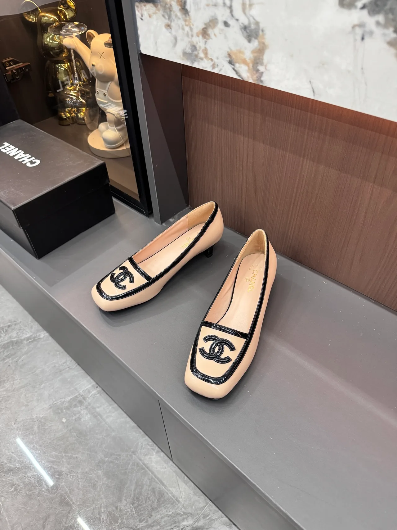 Chanel Cowhide Loafers in Beige · view 5