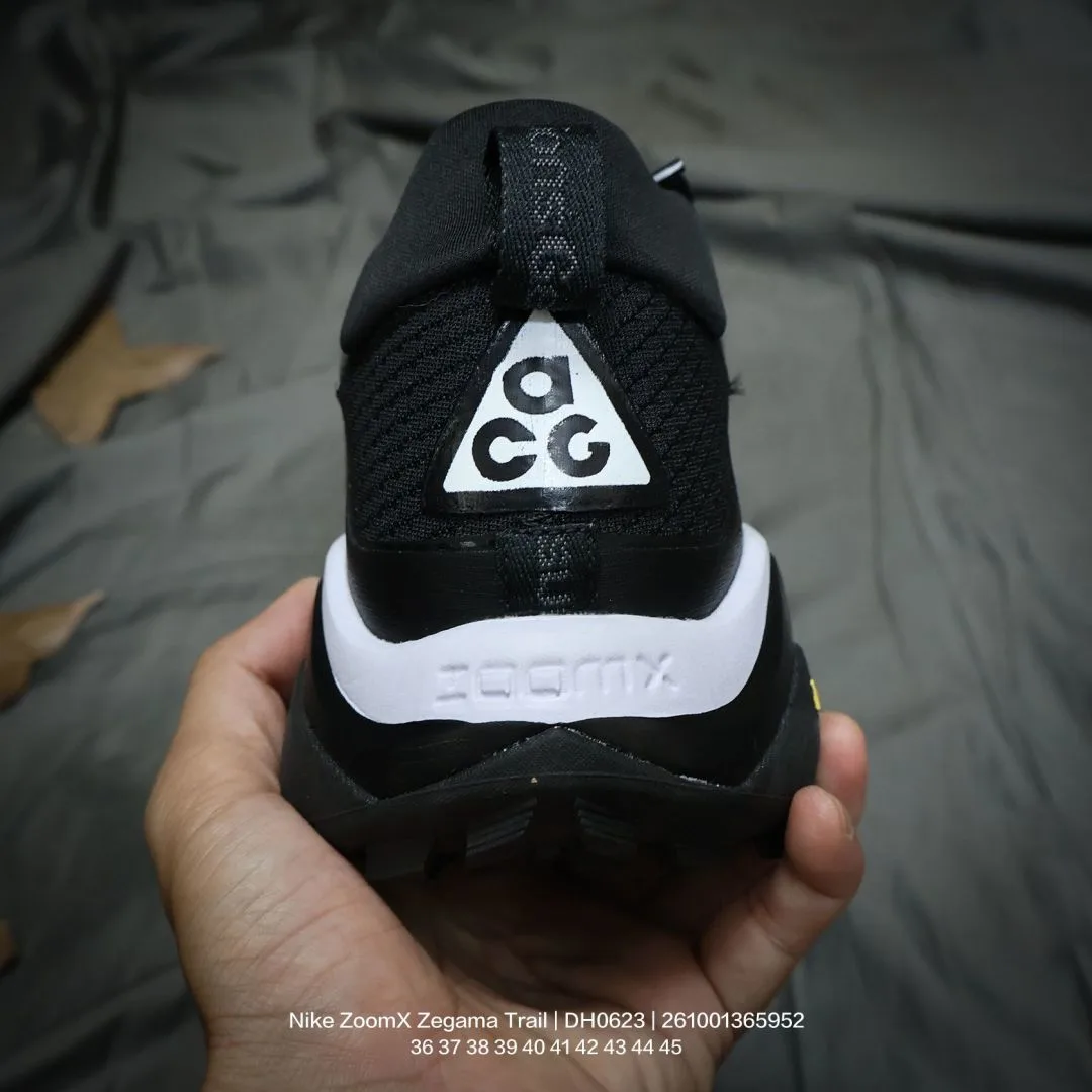 Nike Sneakers in Black · view 5