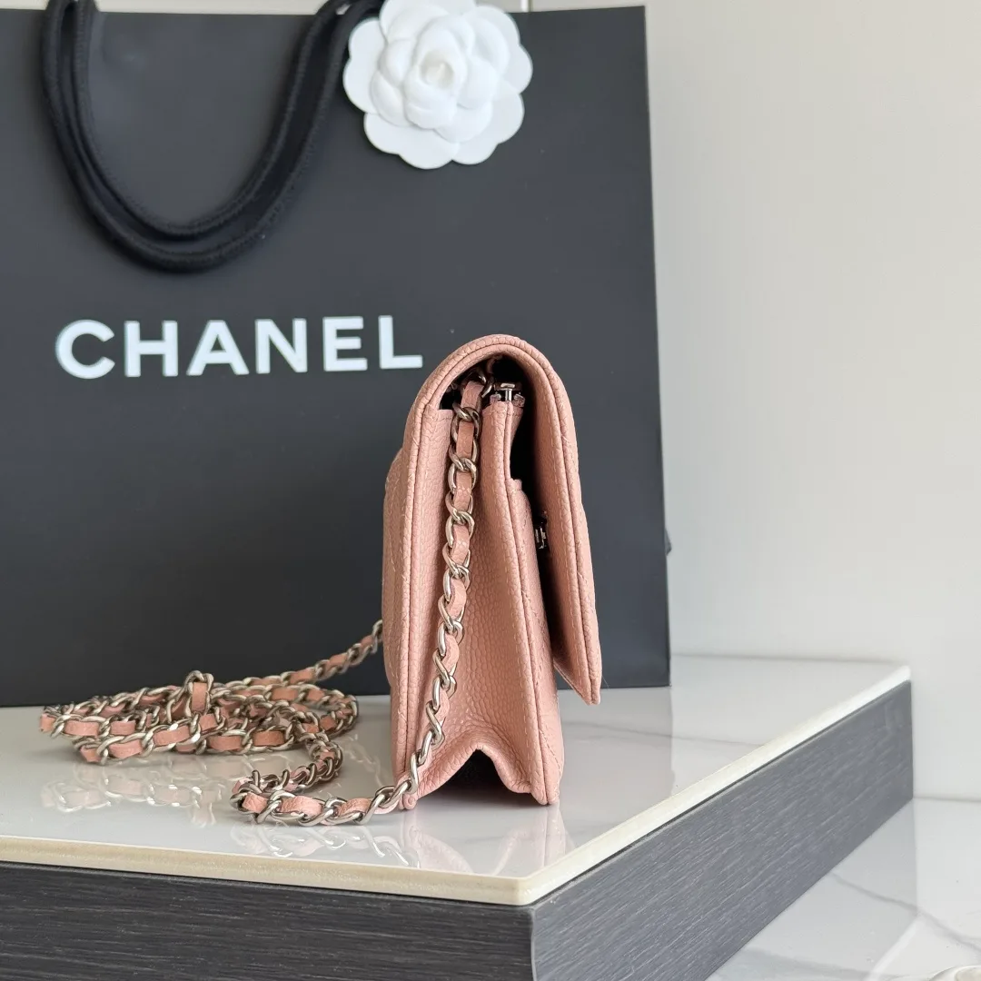 Chanel Calfskin Quilted Clutch in Pink · view 4