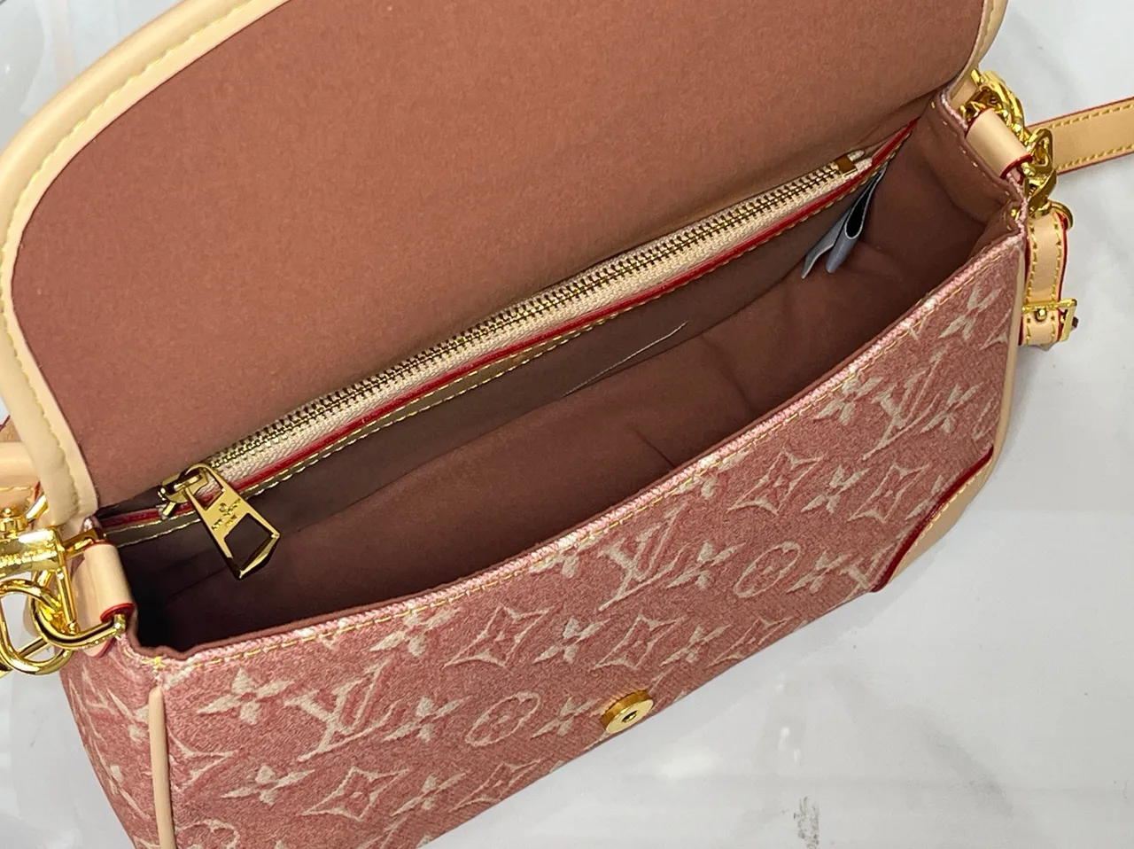 Louis Vuitton Cowhide Canvas Handbag in Pink · view 8