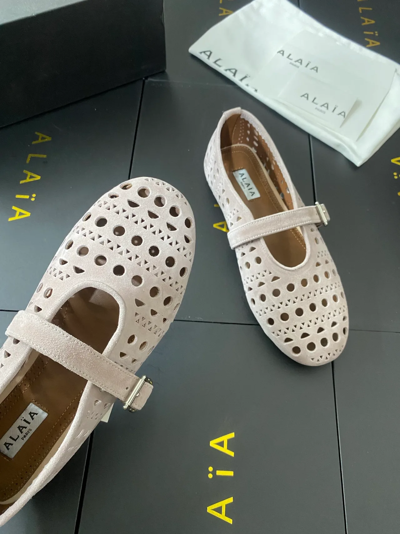 Alaia Sheepskin Ballet Flats in Beige · view 5