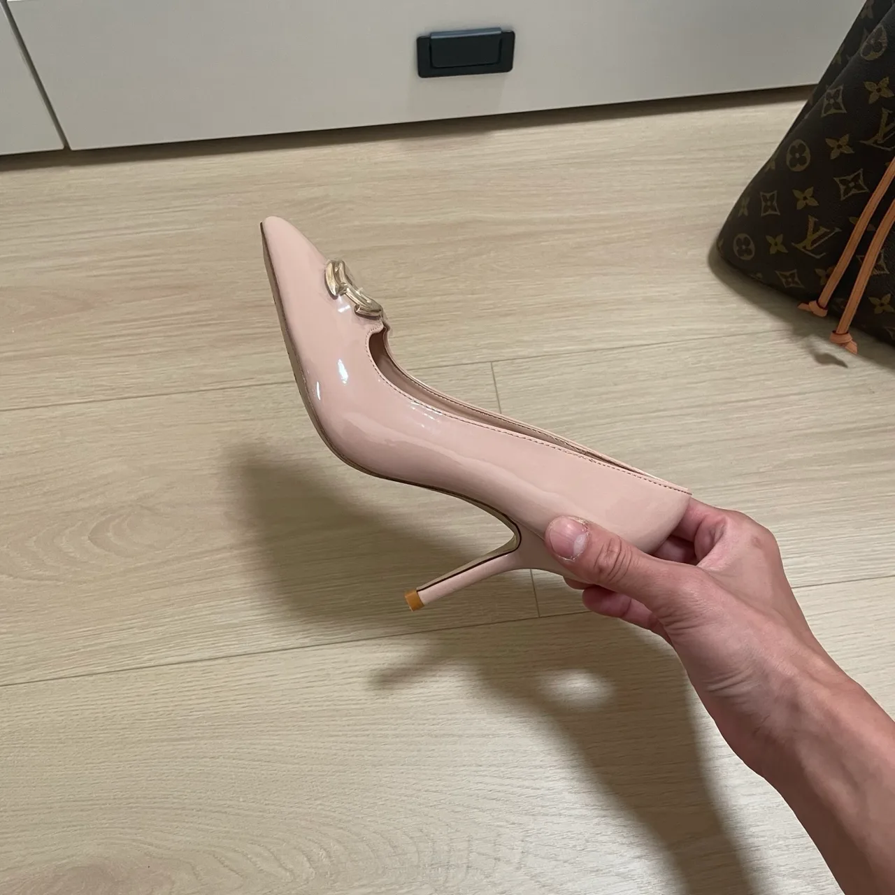Dolce & Gabbana Sheepskin Patent Leather Glossy Pointed-Toe DG Pointed Heel Pumps in Pink · view 8