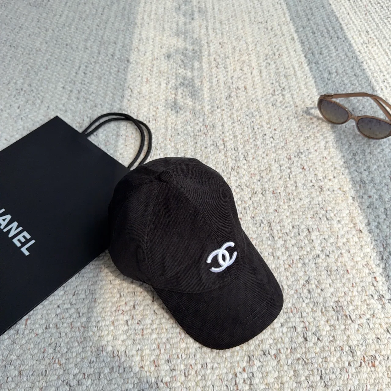 Chanel Baseball Cap in Black · view 3