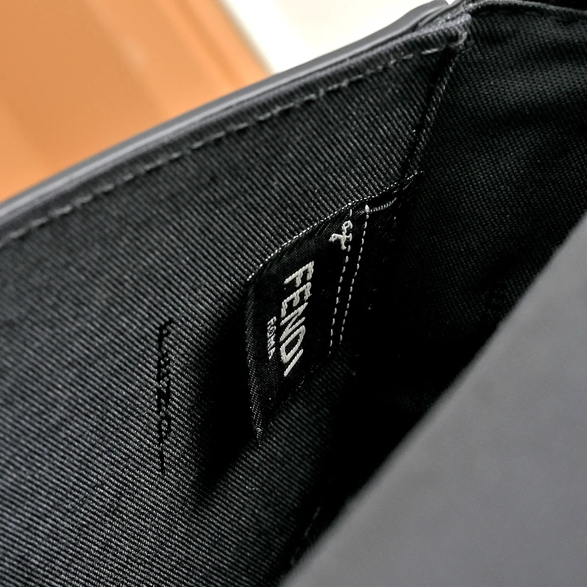 Fendi Clutch in Black · view 7
