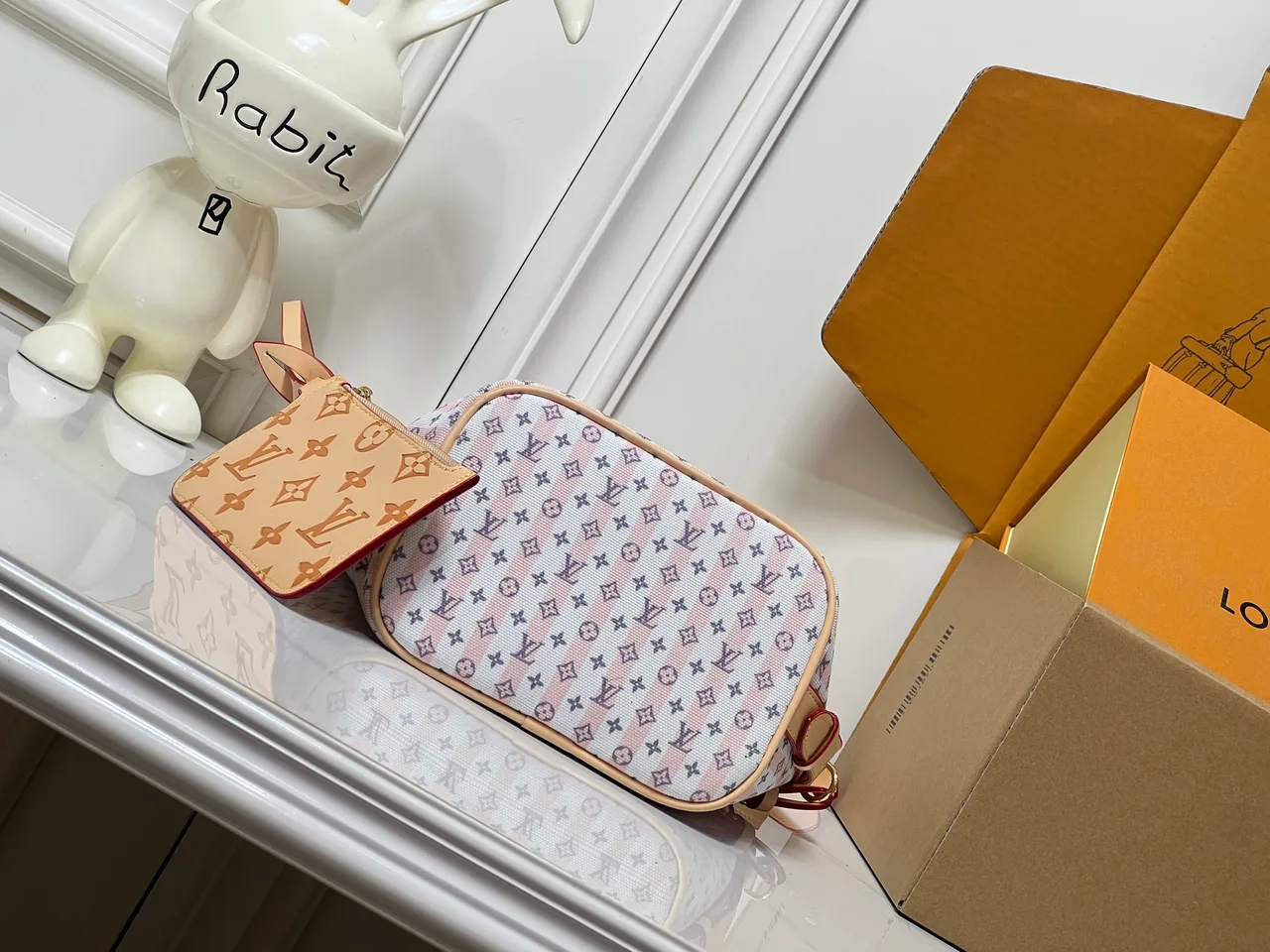 Louis Vuitton Canvas Tote in White · view 5