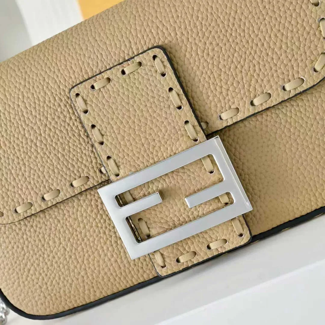 Fendi Baguette Smooth Shoulder Bag in Beige · view 4