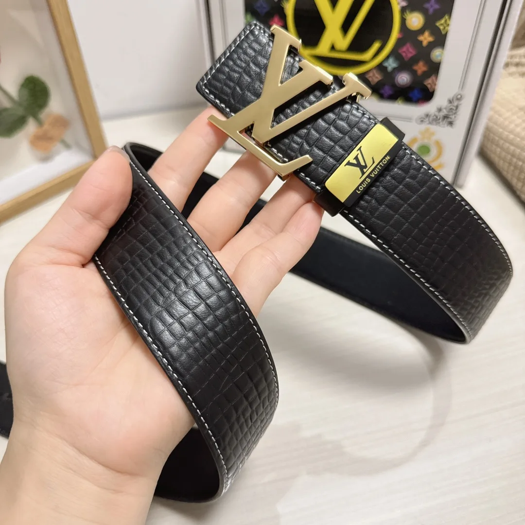 Louis Vuitton Cowhide Belt in Black · view 5