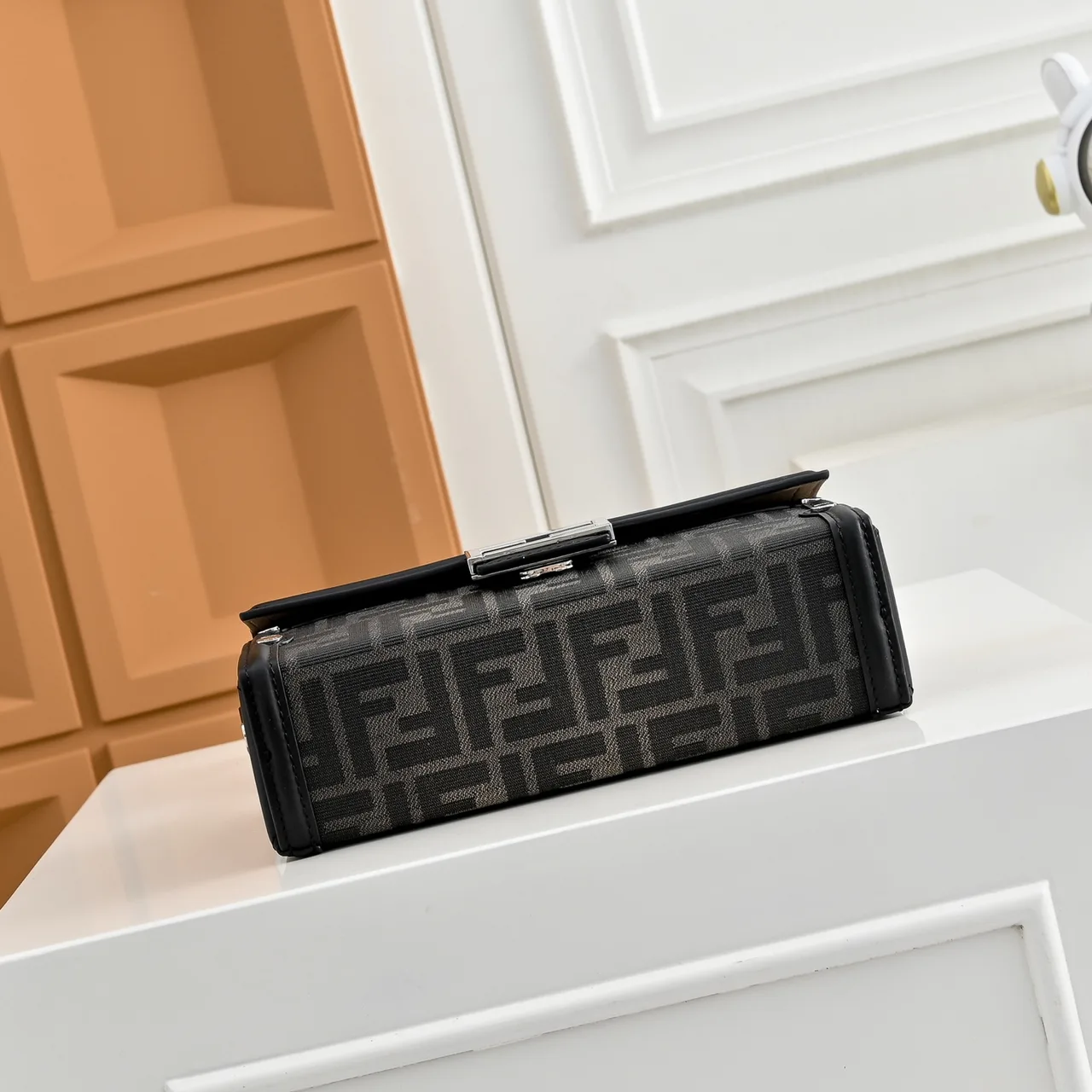 Fendi Clutch in Black · view 3