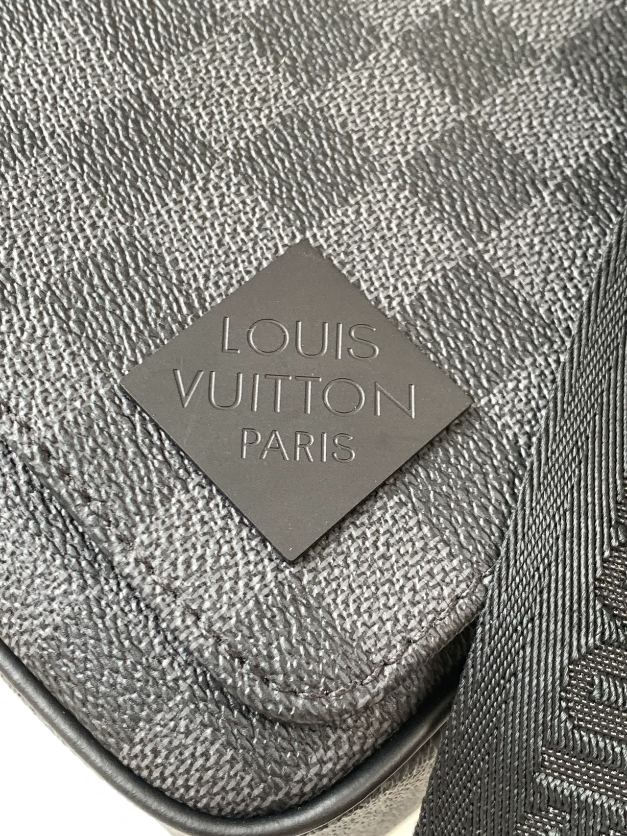 Louis Vuitton Leather Crossbody Bag in Grey · view 6