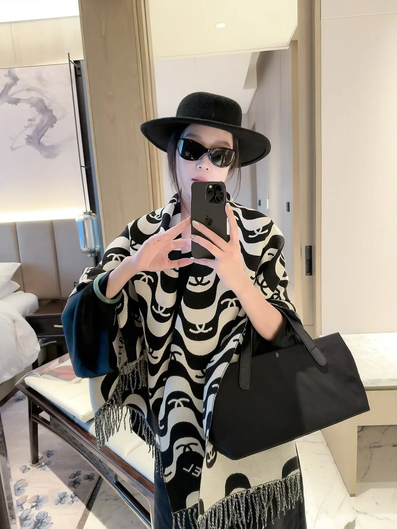 Chanel Wavy CC Shawl in Brown & Black · view 6