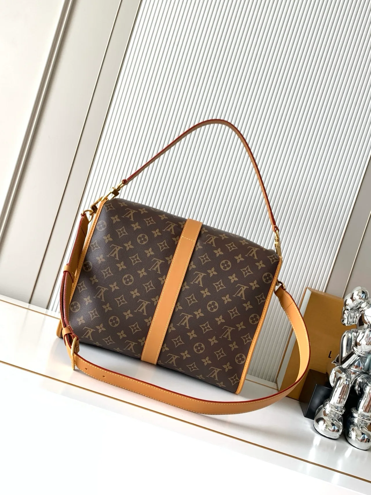 Louis Vuitton Monogram Glossy Crossbody Bag in Brown · view 3