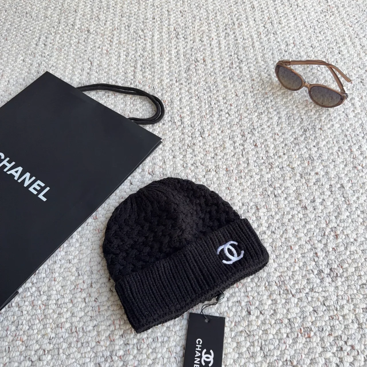 Chanel Beanie in Black · view 4