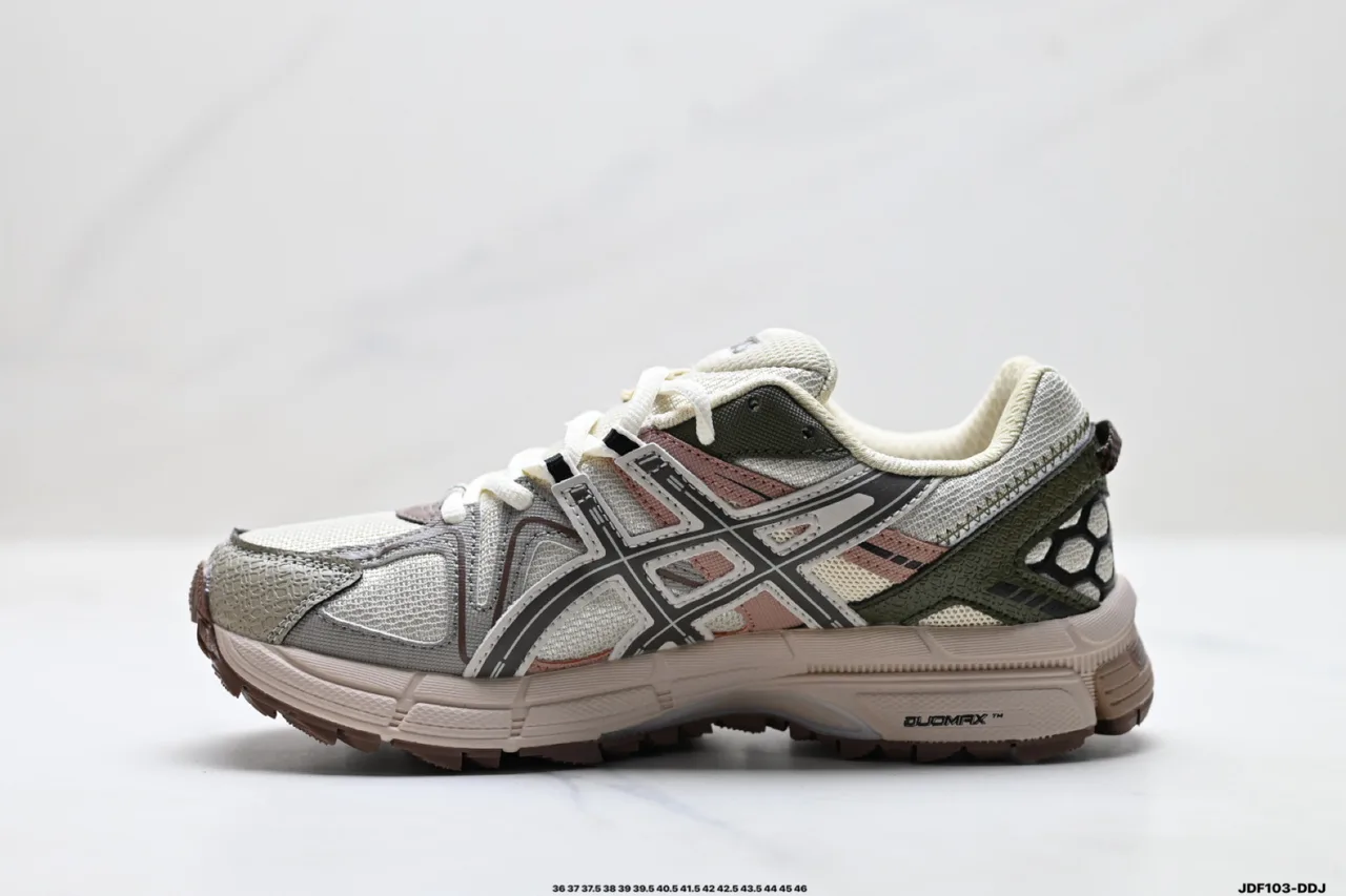 ASICS Sneakers in Grey · view 3