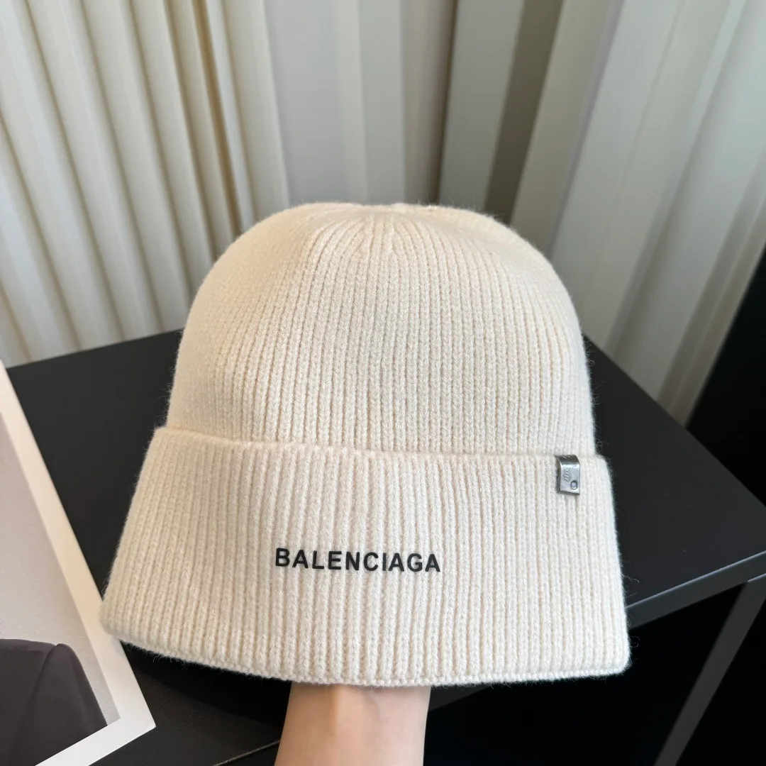 Balenciaga Beanie in White · view 4
