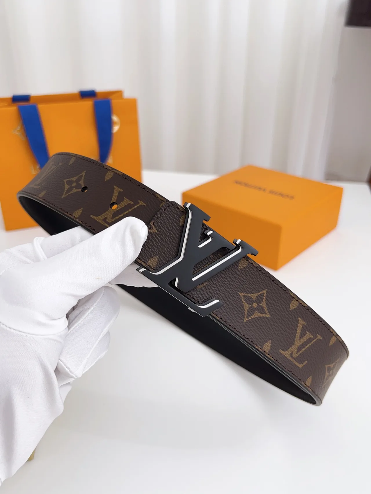 Louis Vuitton Calfskin Smooth Monogram LV Belt in Brown · view 4