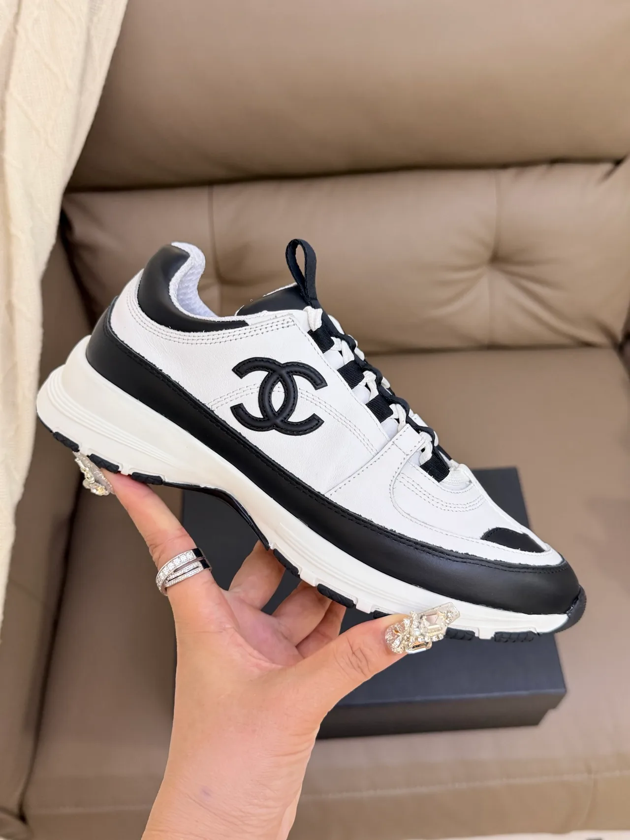 Chanel Cowhide Sheepskin Sneakers in White · view 7