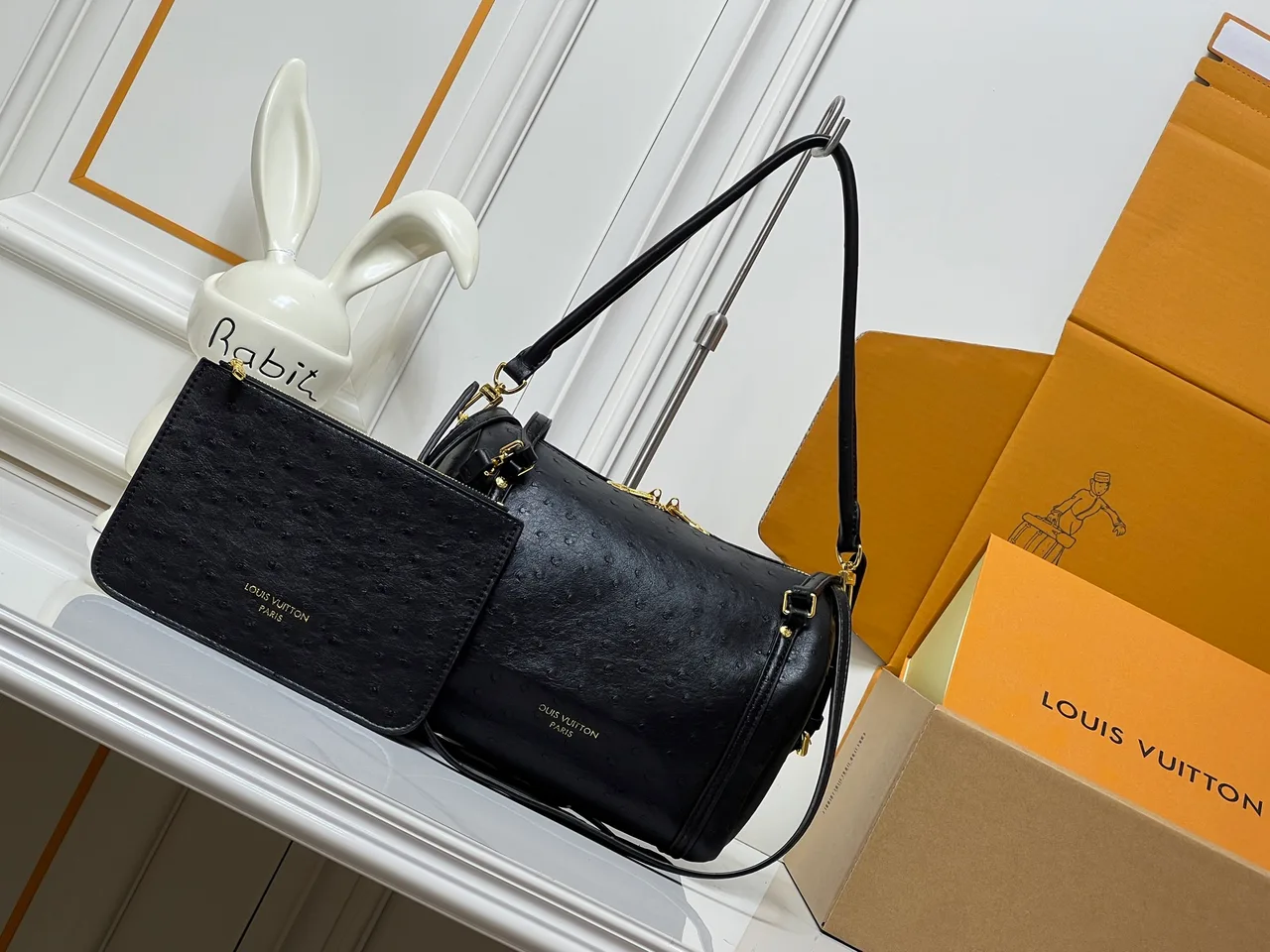 Louis Vuitton Cowhide Smooth Handbag in Black · view 1