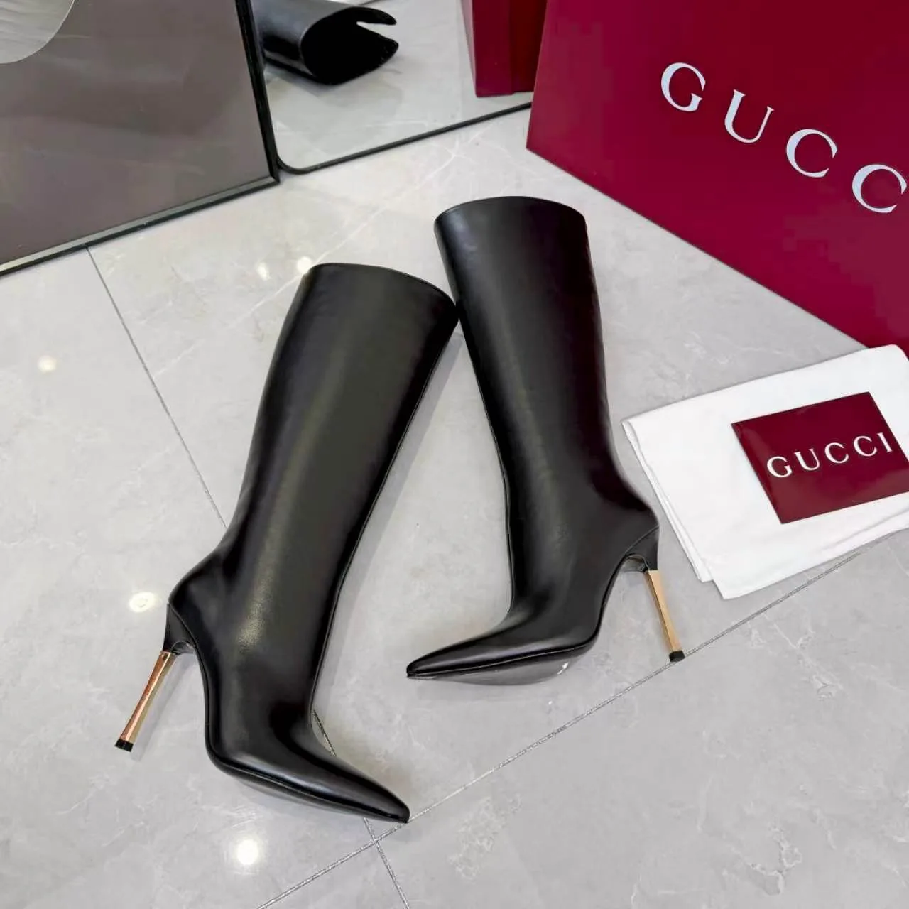 Gucci Cowhide Glossy Pointed-Toe Knee-High Boots in Black · view 4