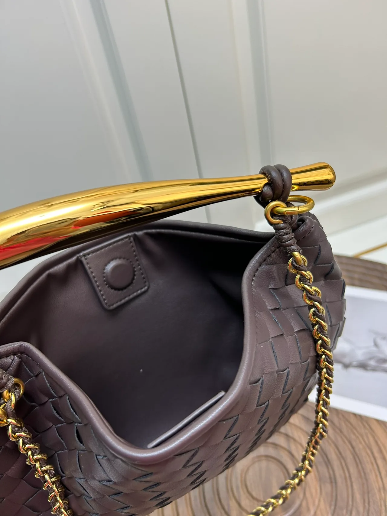 Bottega Veneta Leather Woven Sardine Shoulder Bag in Brown · view 8