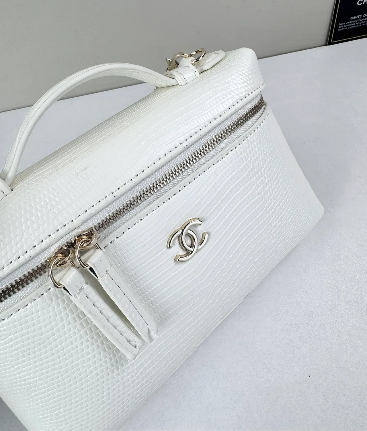 Chanel Cowhide Glossy Top-Handle Clutch in White · view 6