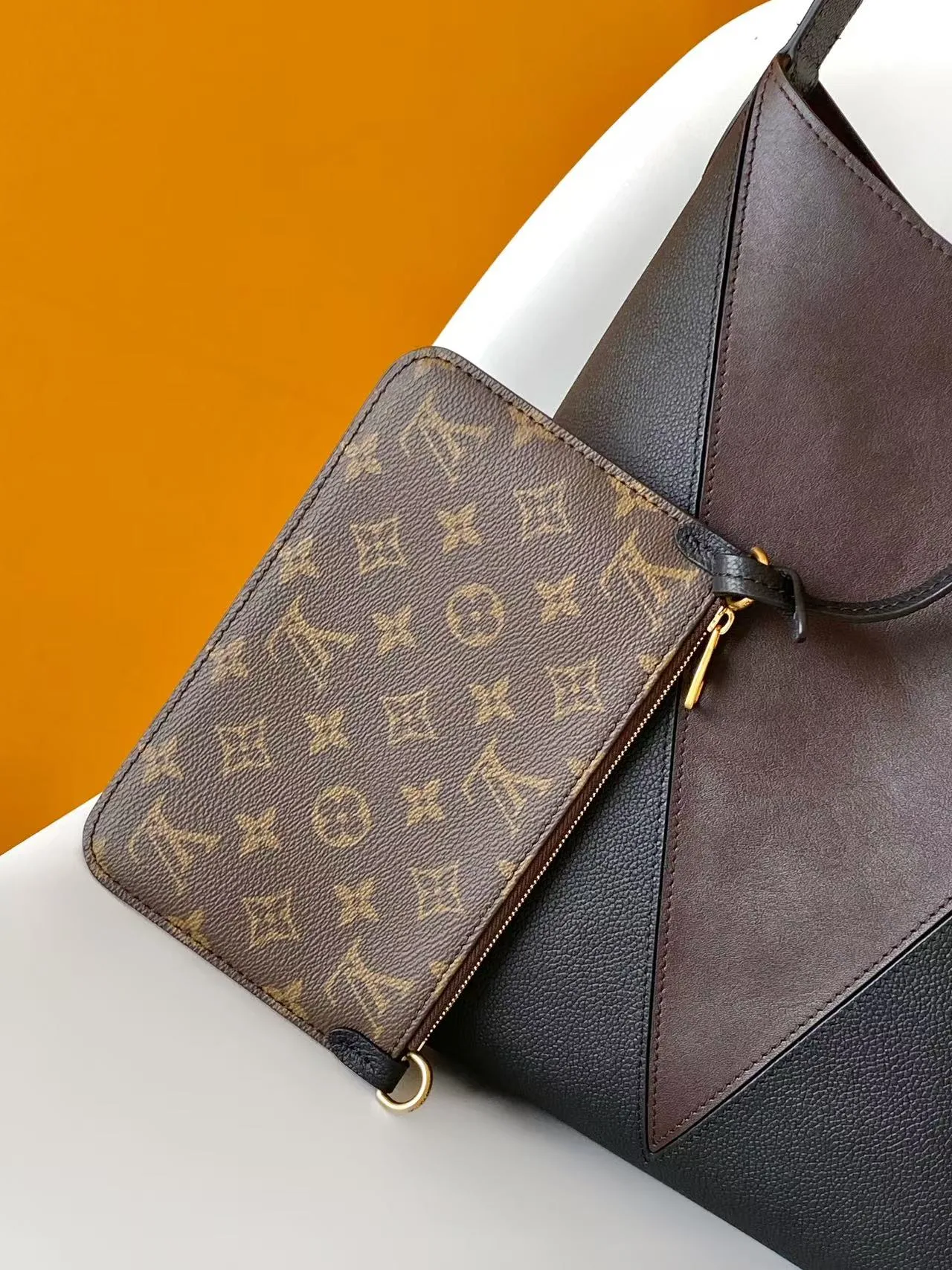 Louis Vuitton Cowhide Hobo Bag in Black · view 3
