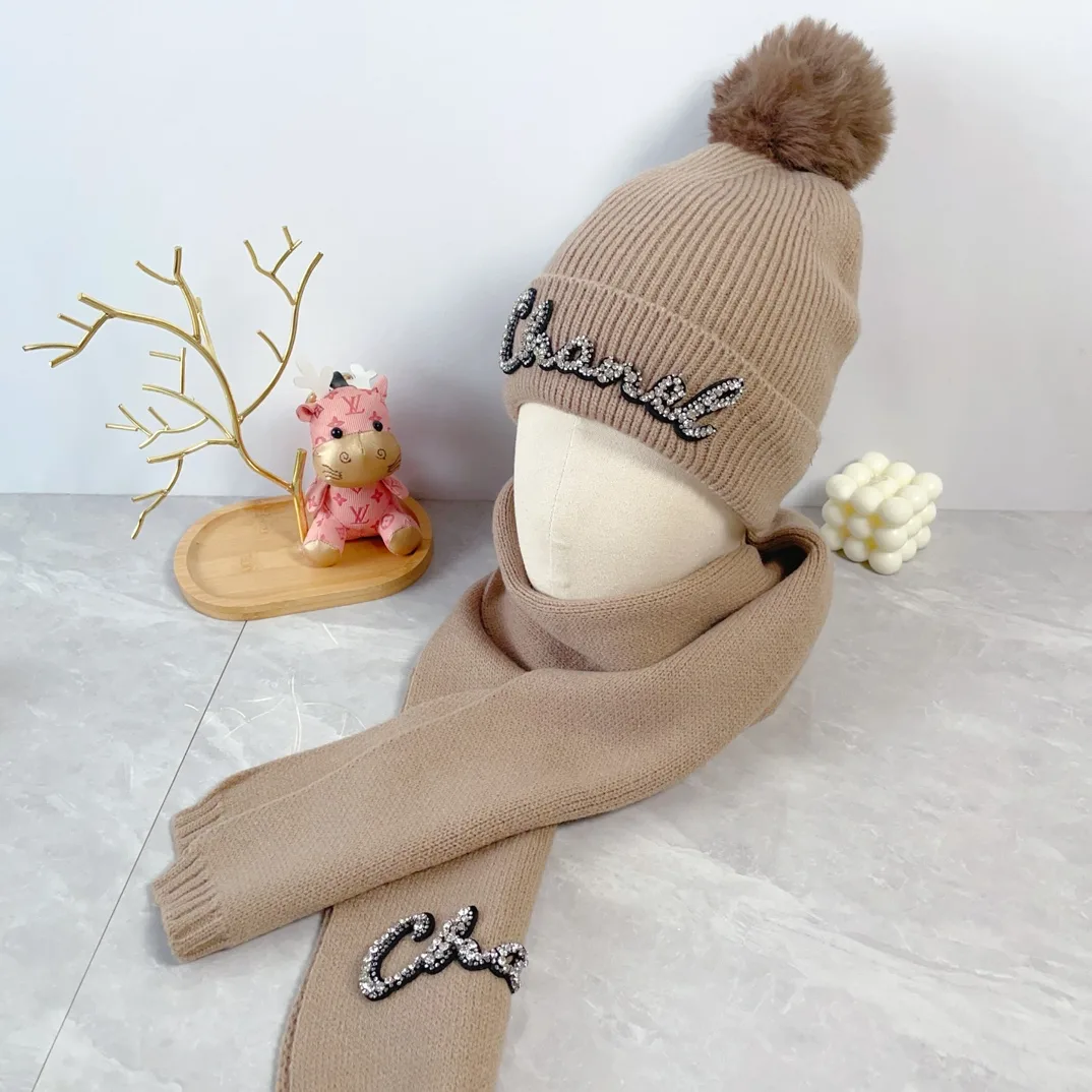 Chanel Wool Ribbed Embroidered Hat and Scarf Set in Beige · view 2
