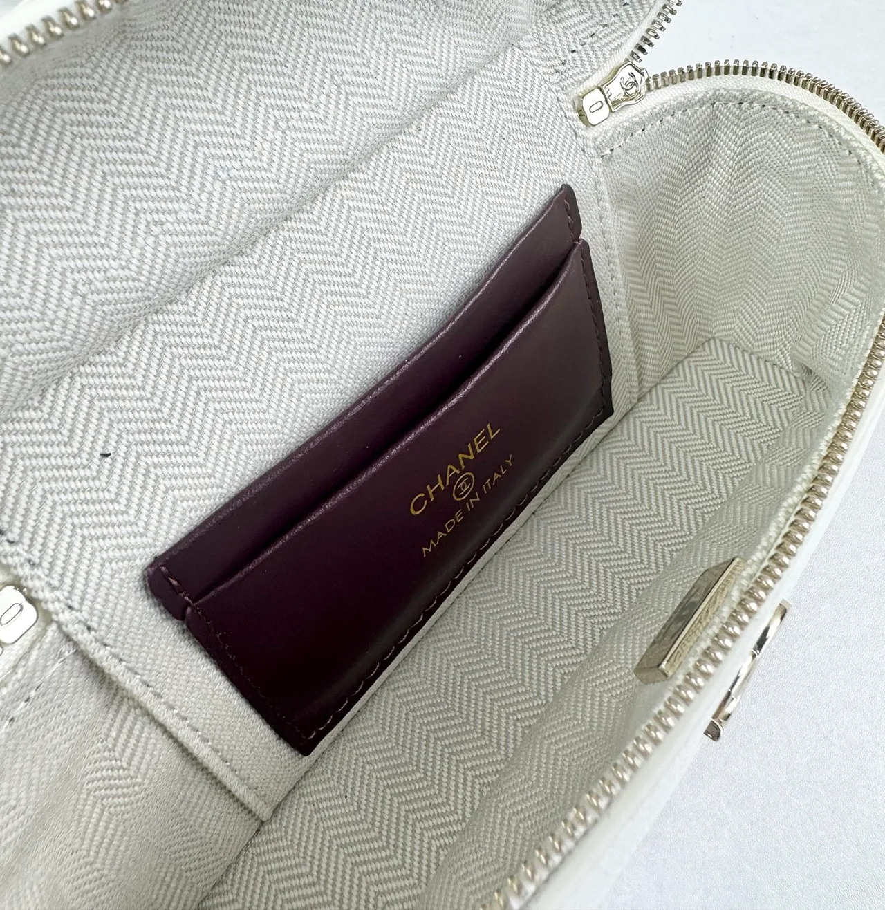 Chanel Cowhide Glossy Top-Handle Clutch in White · view 7