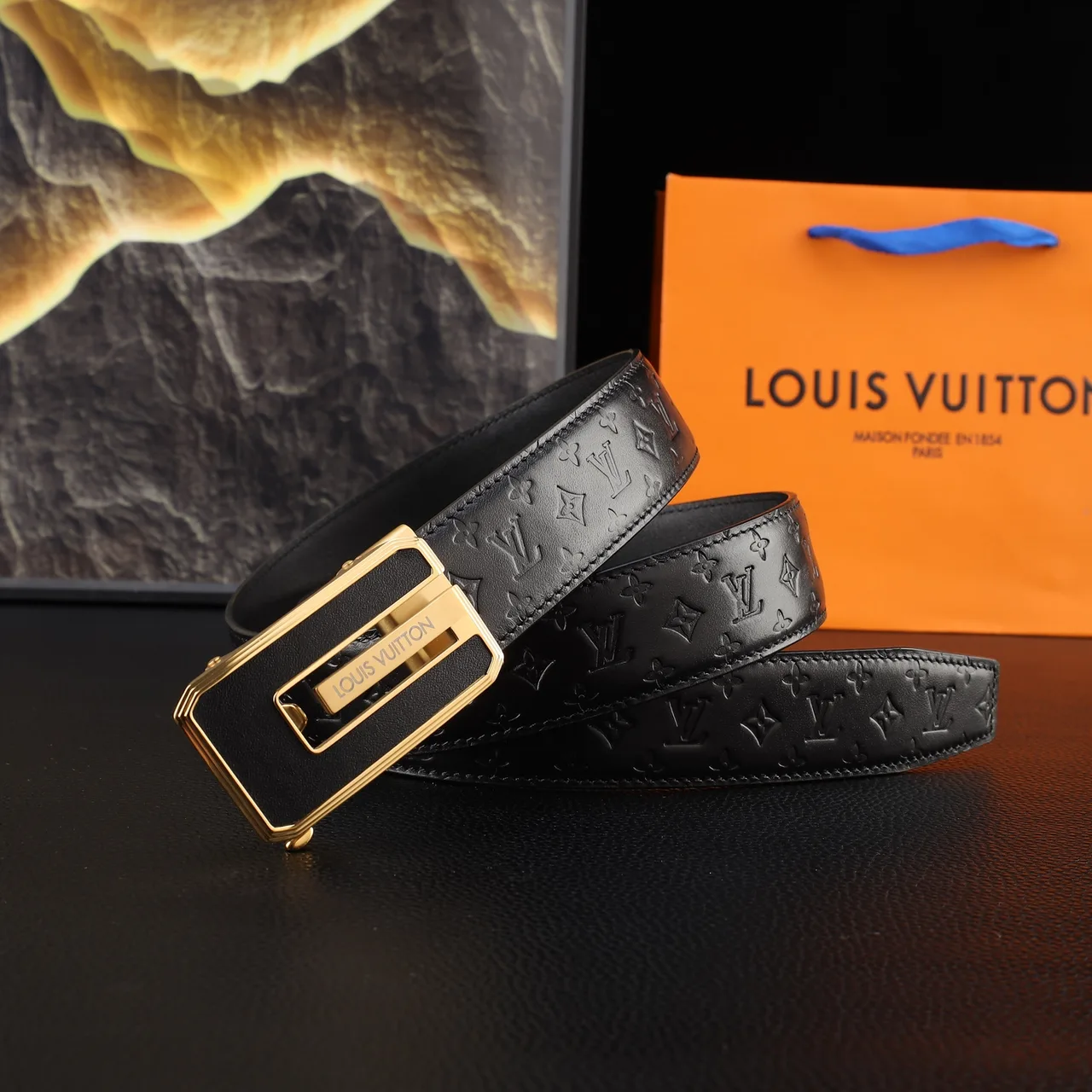 Louis Vuitton Rectangular Buckle Belt in Black · view 2