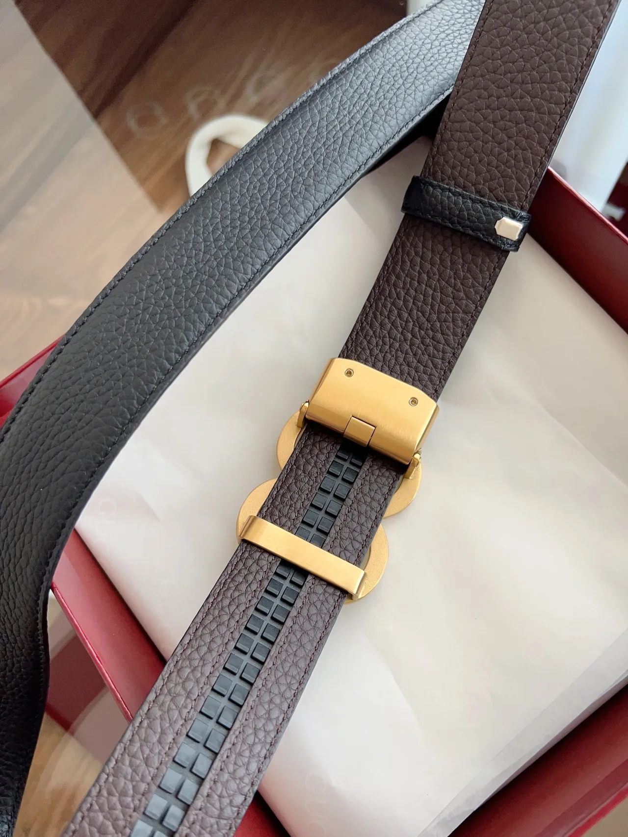 Gucci GG buckle belt in Black · view 7