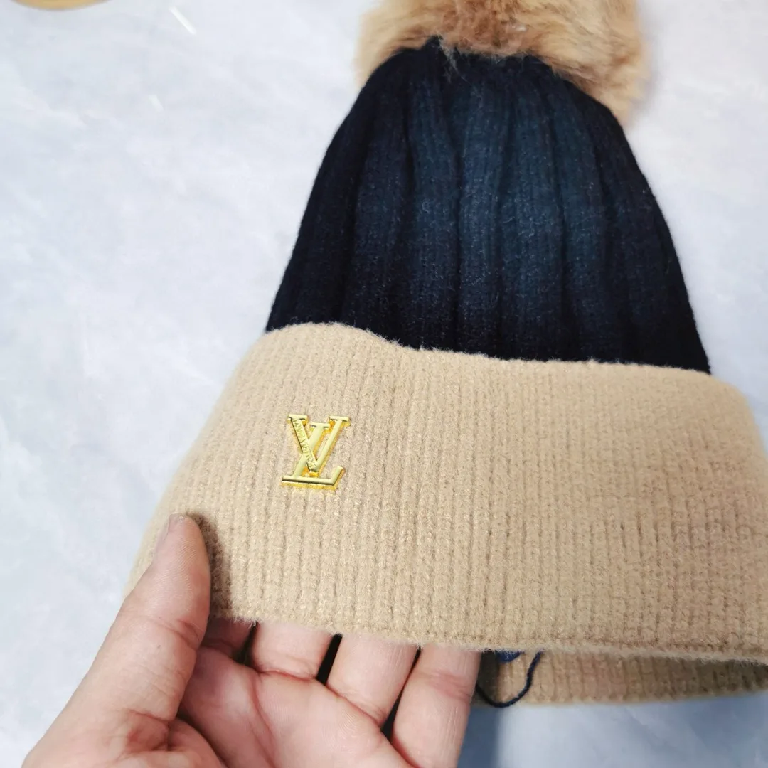 Louis Vuitton Beanie in Black · view 1