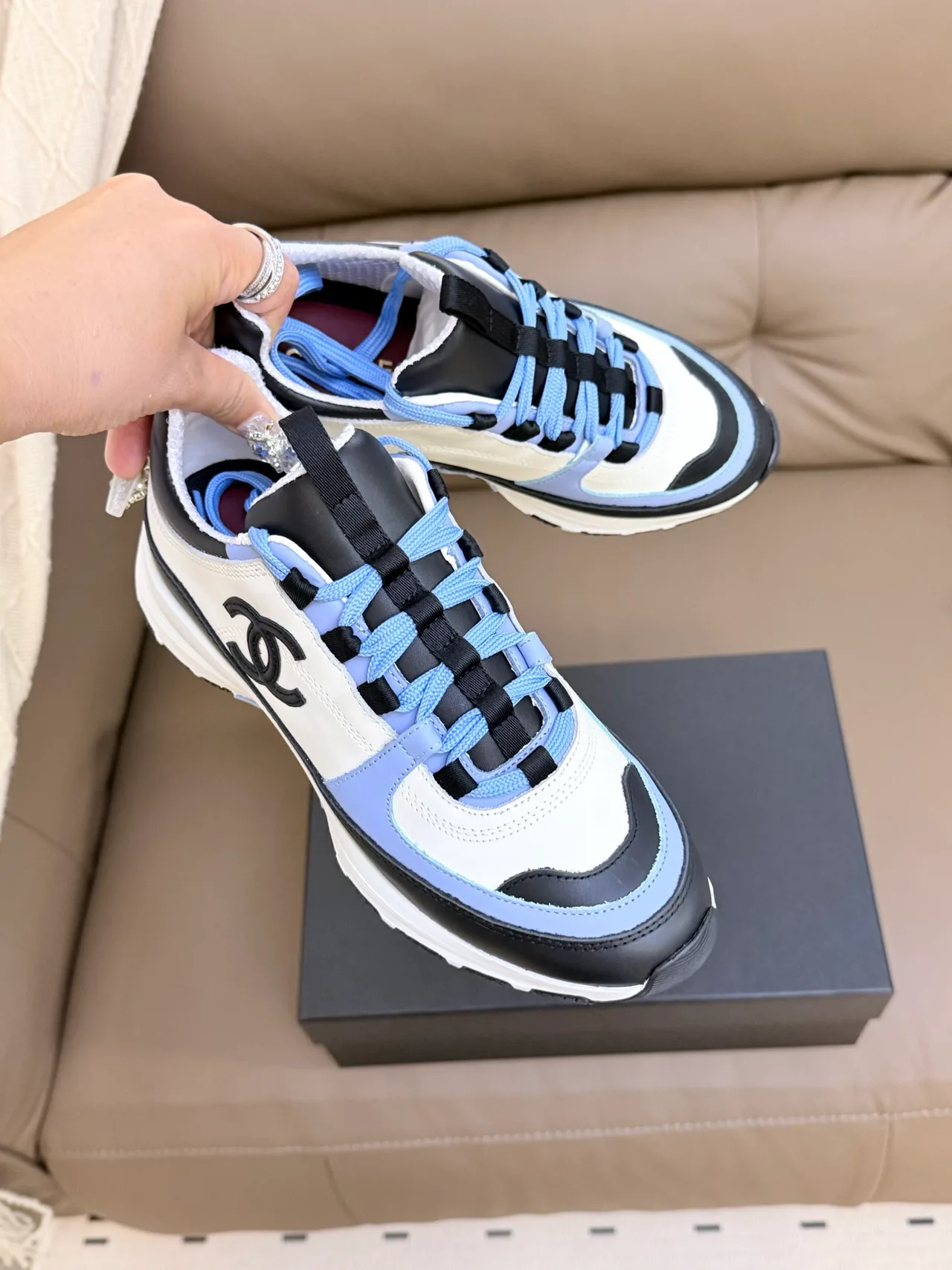 Chanel Cowhide Sheepskin Sneakers in White · view 8