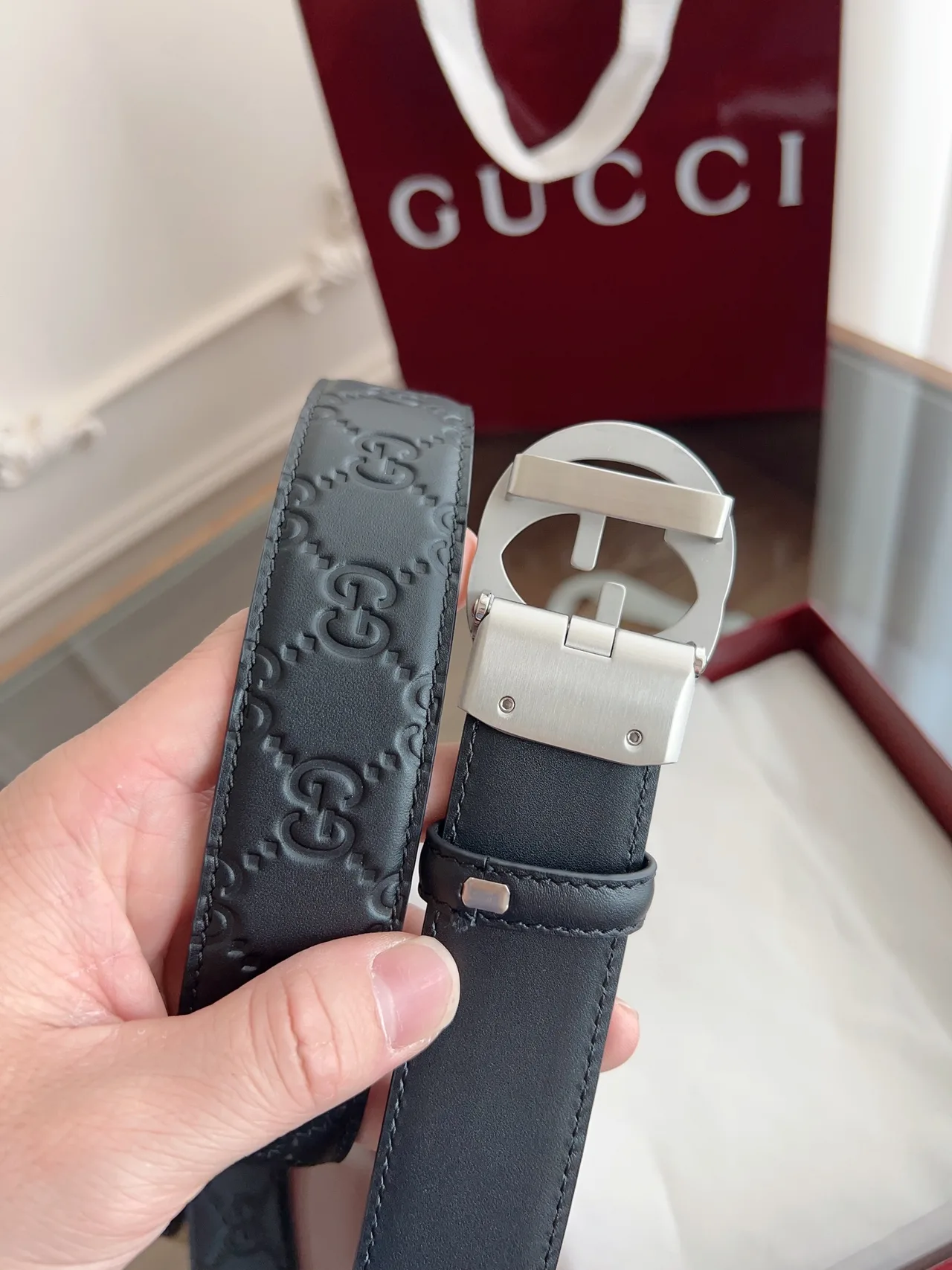 Gucci Cowhide Belt in Black · view 6