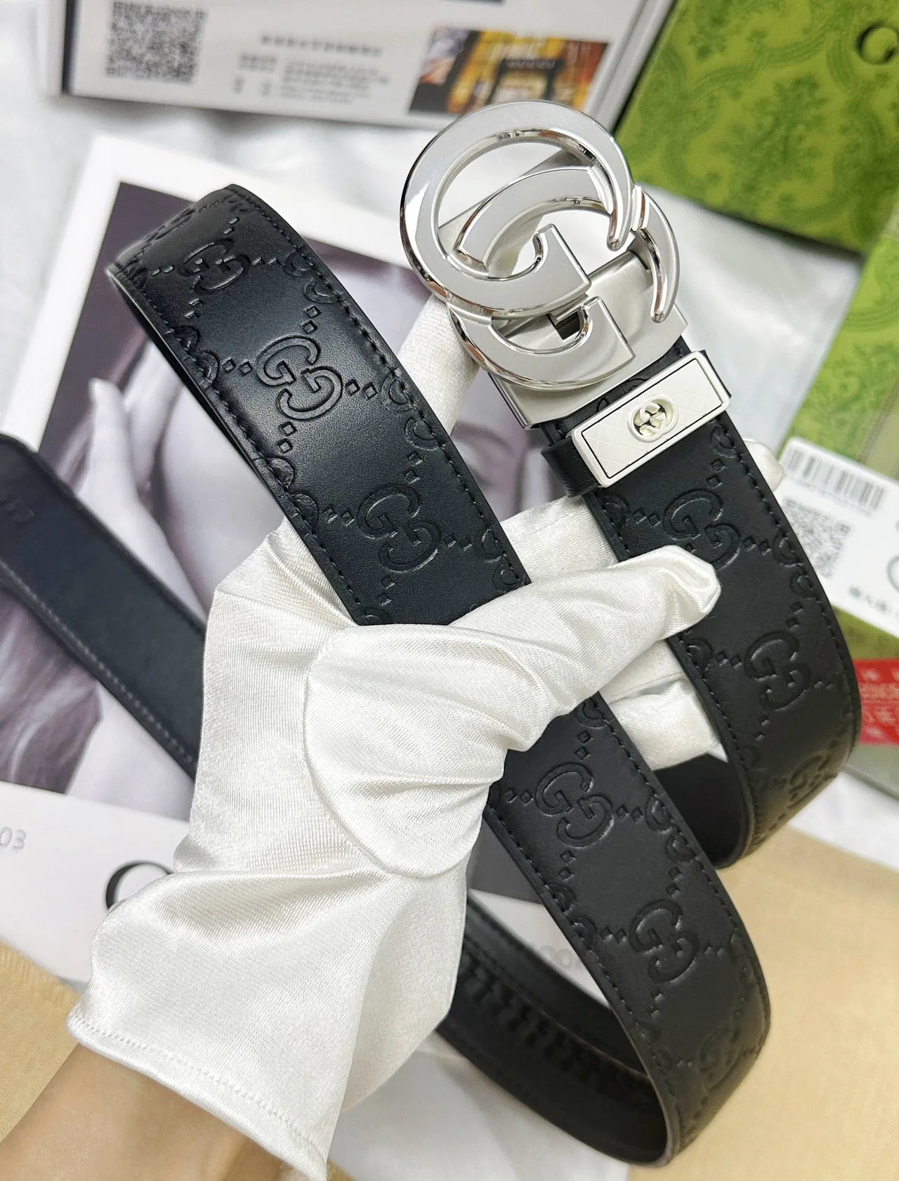 Gucci Calfskin Smooth Belt in Black · view 3
