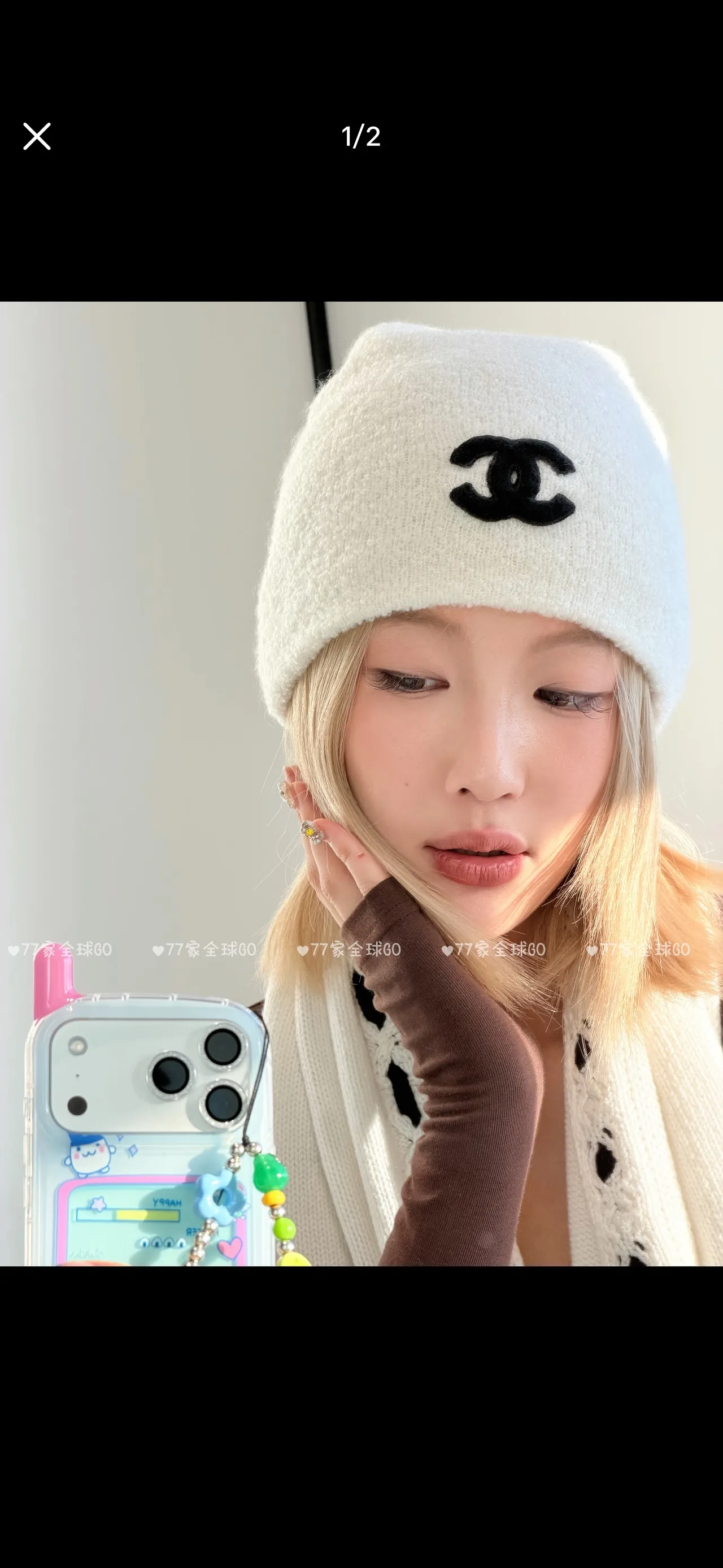 Chanel CC knit beanie in White & Black · view 5
