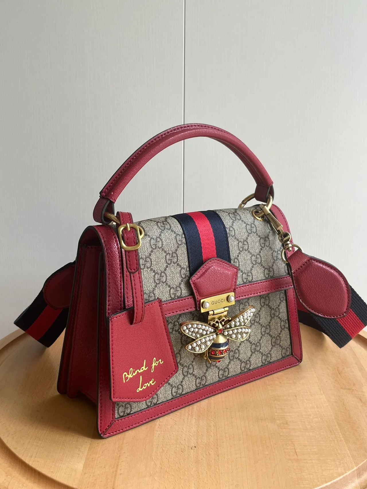 Gucci Quilted Handbag in Beige · view 2