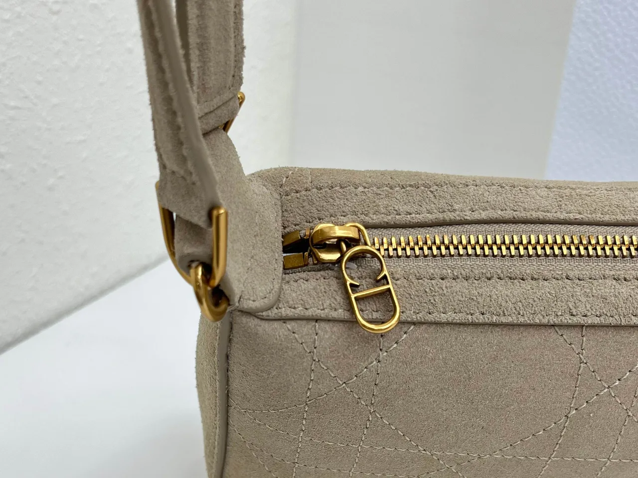 Dior Quilted Handbag in Beige · view 6