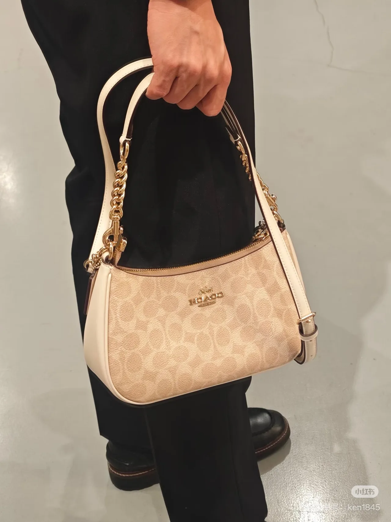 Coach Chain Shoulder Bag in Blue & Beige & Black & Cream & Brown · view 2