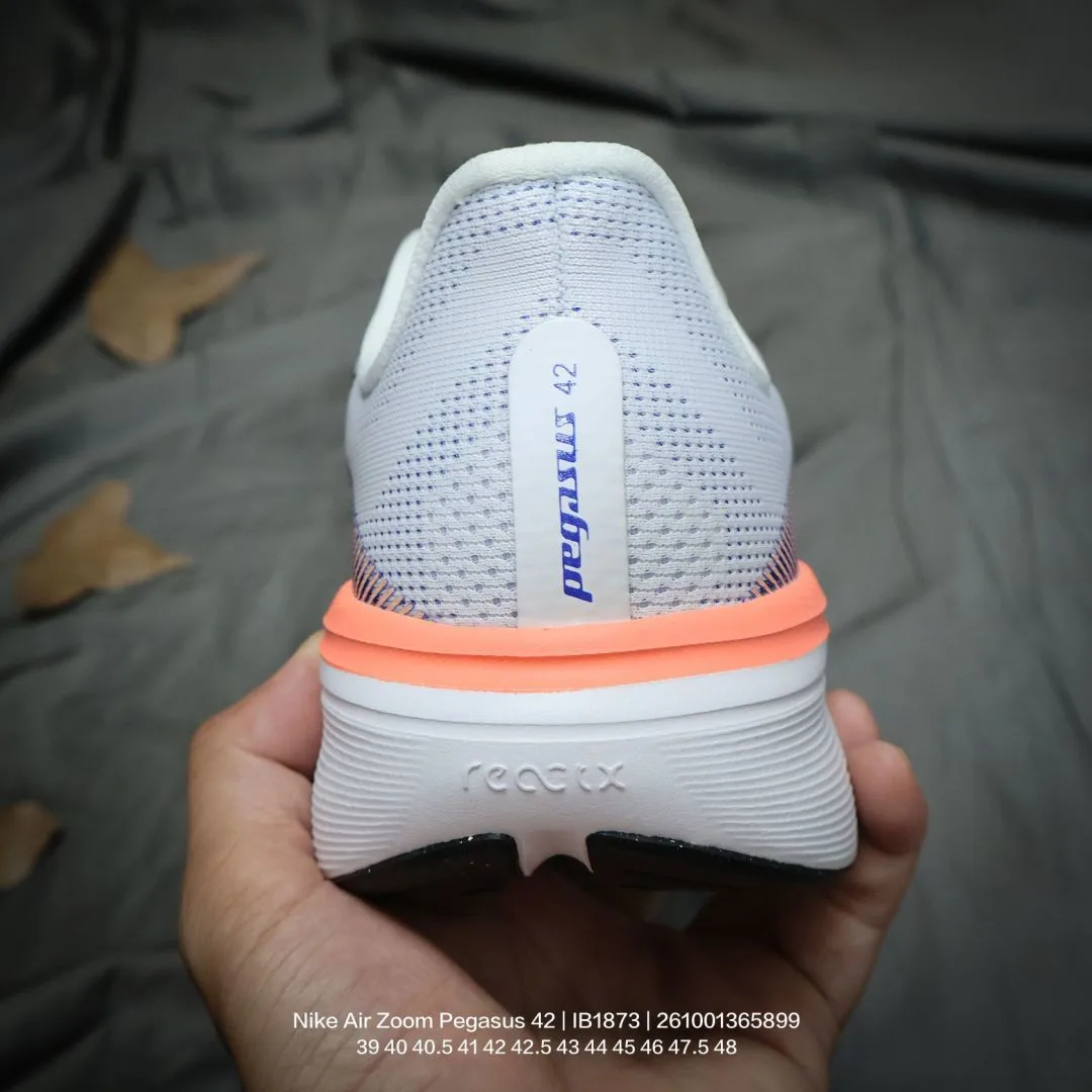 Nike Striped Sneakers in White · view 5