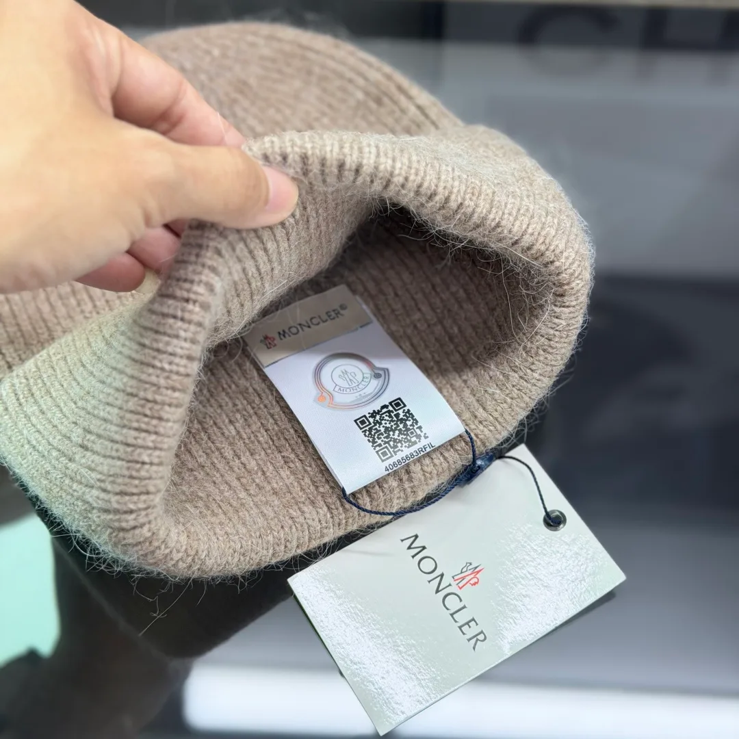 Moncler Beanie in Beige · view 6