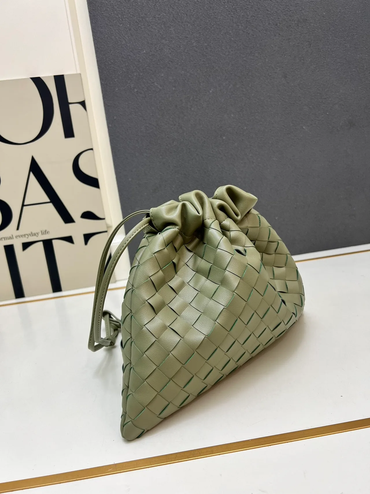 Bottega Veneta Woven Shoulder Bag in Green · view 4