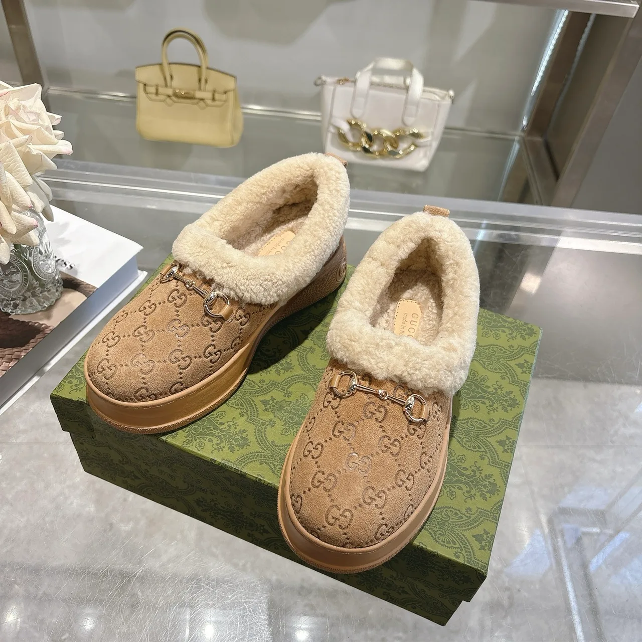 Gucci Cowhide Sheepskin Slippers in Tan · view 1