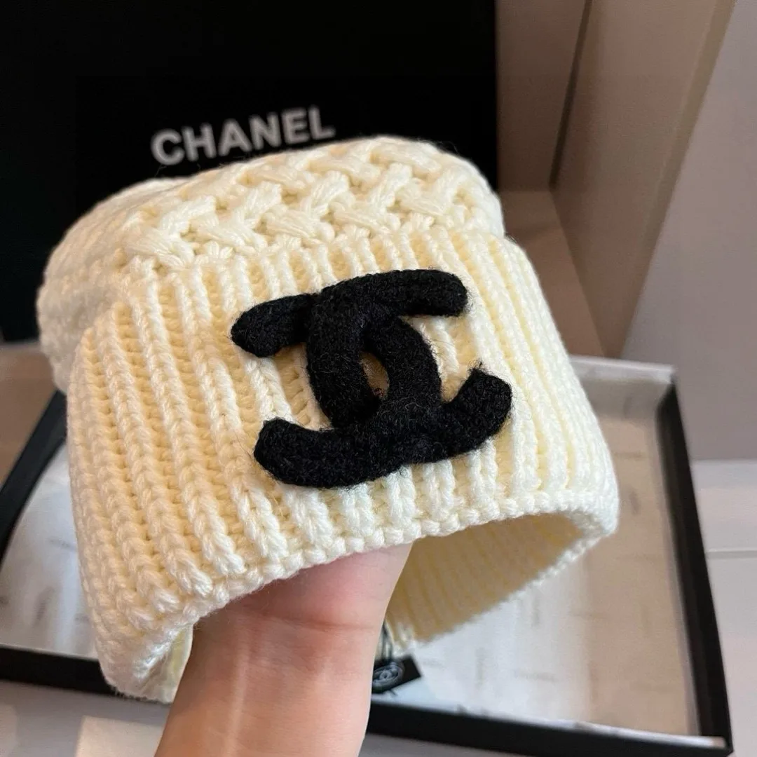 Chanel Beanie in Cream · view 3