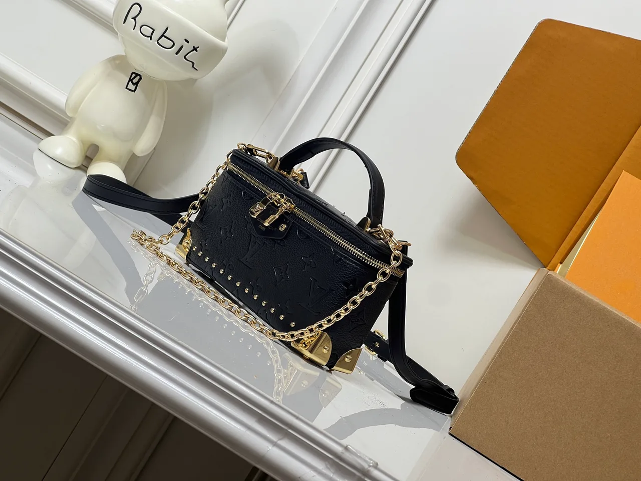 Louis Vuitton Canvas Crossbody Bag in Black · view 3