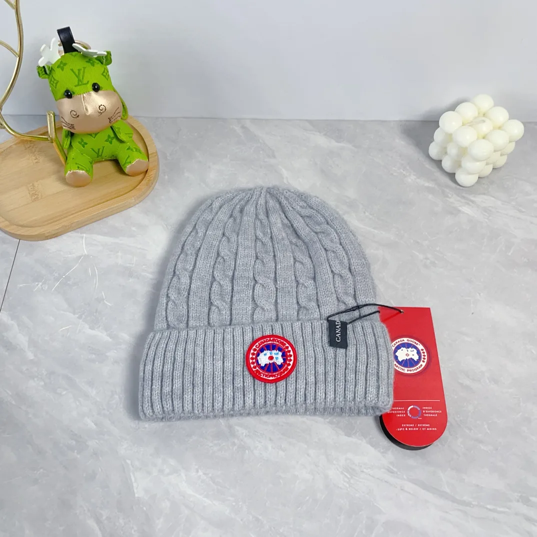 Canada Goose Wool Hat Scarf and Gloves Set in Grey · view 7
