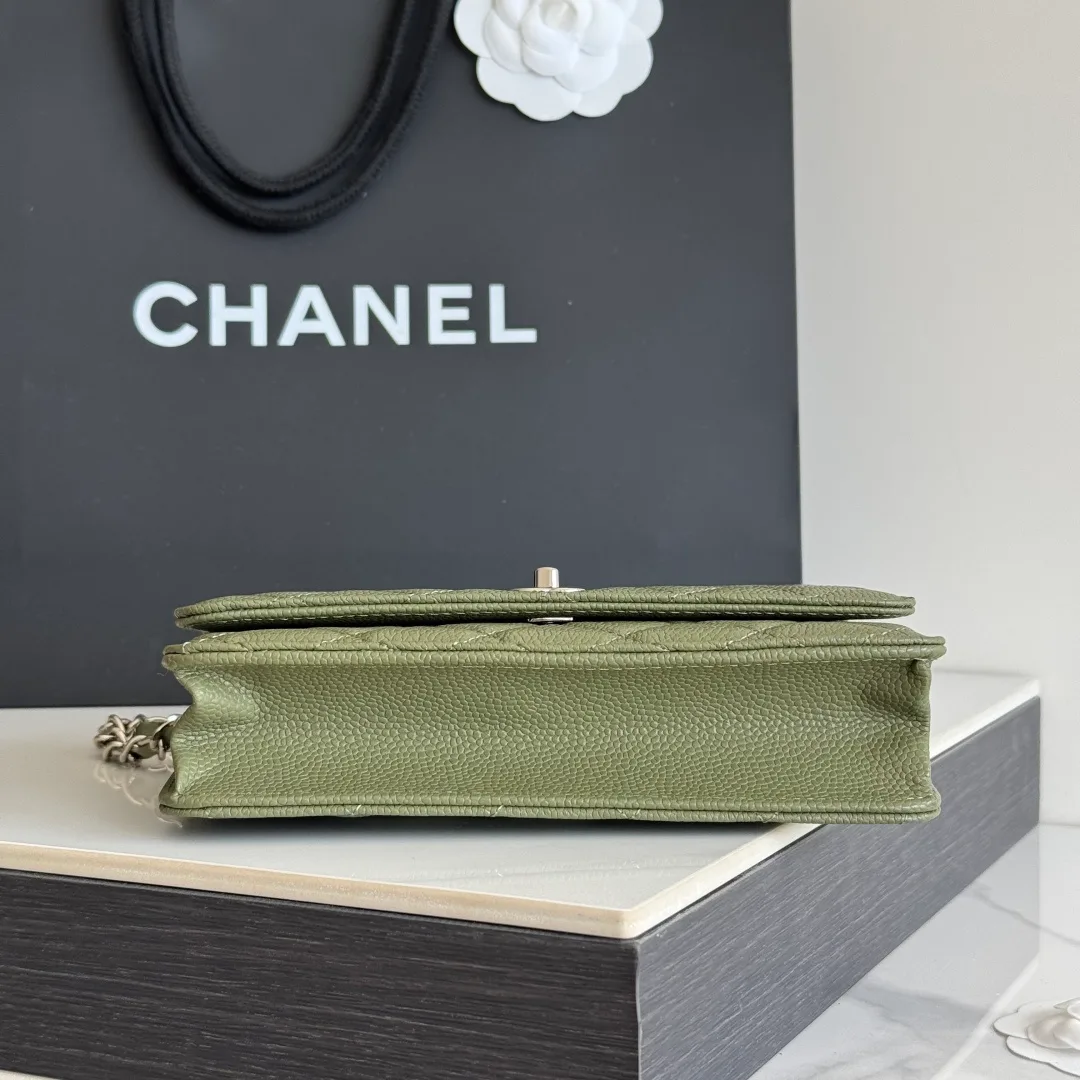 Chanel Calfskin Smooth Quilted Chain Wallet in Green · view 5