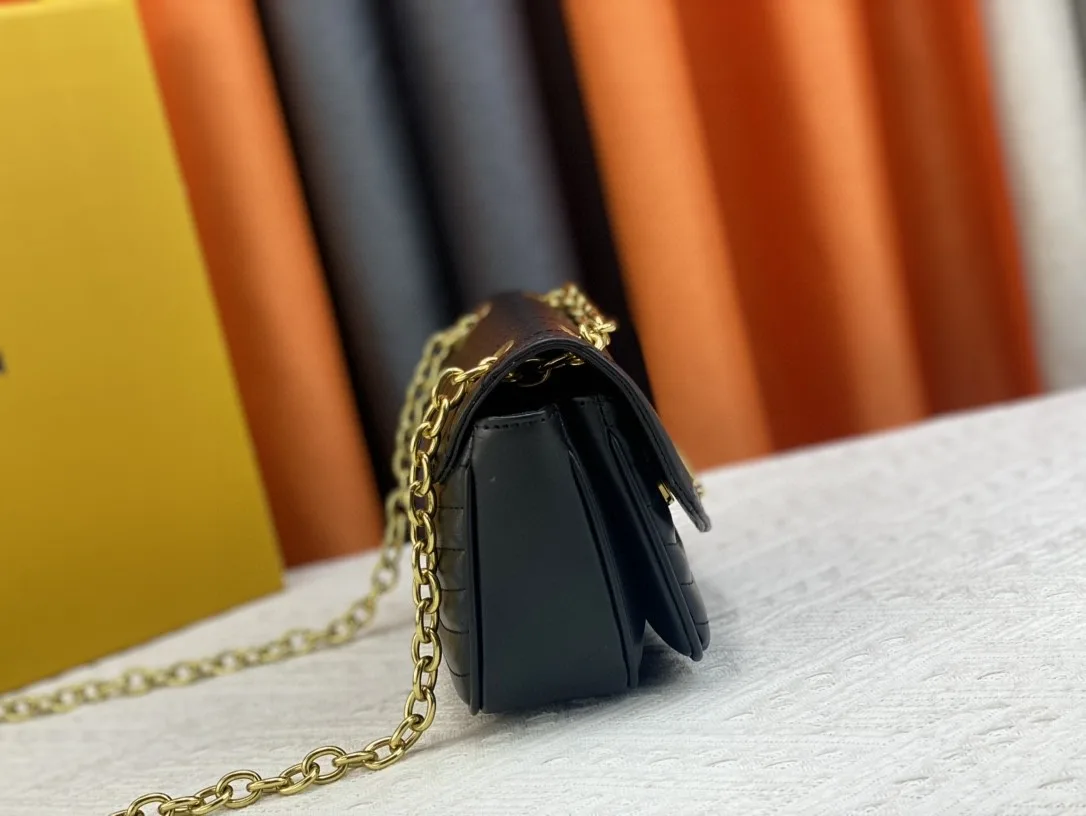 Louis Vuitton Cowhide New Wave Chain Shoulder Bag in Black · view 4