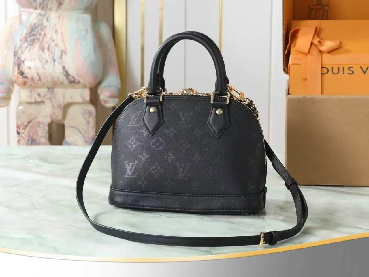 Louis Vuitton Cowhide Quilted Handbag in Black · view 3